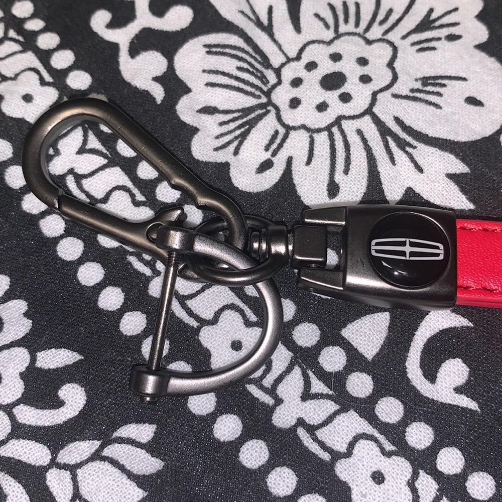 Lincoln Keychain - Picture 3 of 5